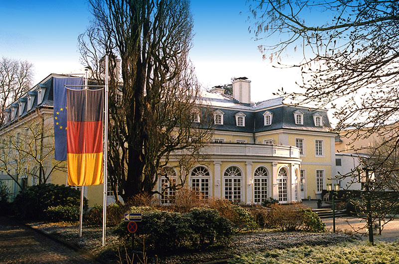 Die Redoute in Bonn blieb auch nach dem Umzug der Regierung nach Berlin Heimat des Internationalen Clubs.